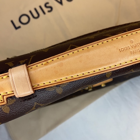 Louis Vuitton Pochette Métis - Picture 5 of 9